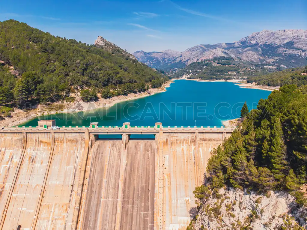 Ruta circular embalse de Guadalest