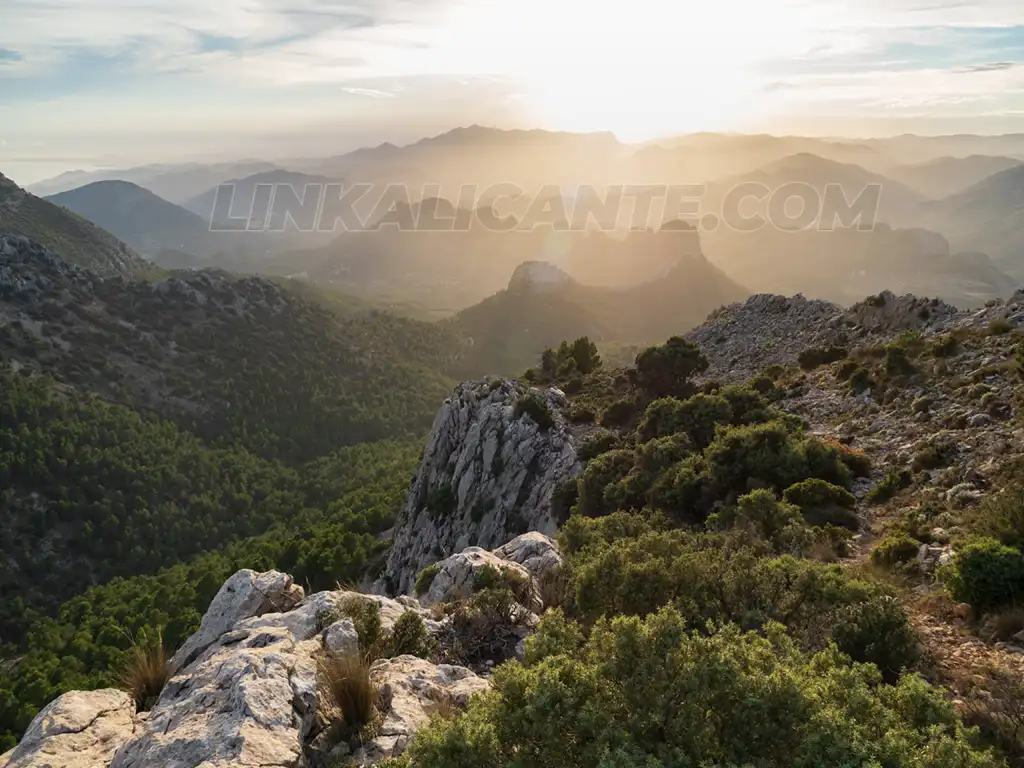 Vistas desde la cresta del Penyó Cabal